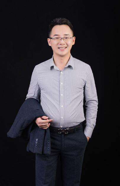 钟远良.png 钟远良.png