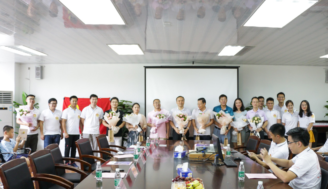 校友3.png 校友3.png